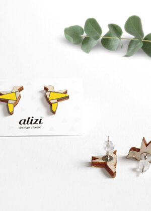 Rankų darbo mediniai auskarai Paukščiai geltoni-BOOK-ONLINE-užsisakyti DABAR - Image 3