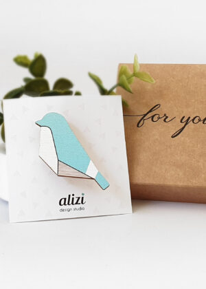 Rankų darbo medinė brošiūra Šviesiai mėlyna-BROŠETĖ PASIRUOŠTA - užsakymas pagal užsakymą - Image 2