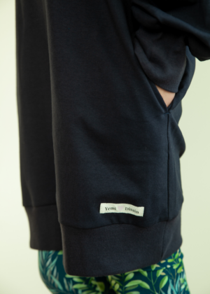 Pikem avara lõikega taskutega pusa tumesinine-kohe laos M - Image 4