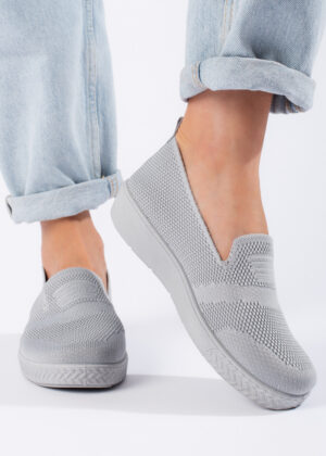 Mugavad paksema tallaga hallid slip on naiste vabaaja jalatsid suurusele 39 (sobivad ka laiemale jalale) -KOHE LAOS