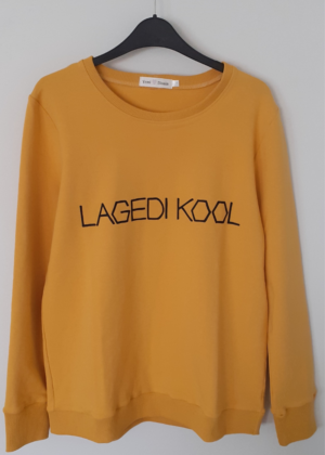 ERITELLIMUSEL kollane käsitöö pusa Lagedi Kooli õpilastele - Image 1