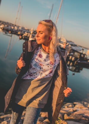 HUPPA stiilne vihma ja tuulekindel tumesinine 40 gr naiste kevad-sügis parka -KOHE LAOS - Image 3