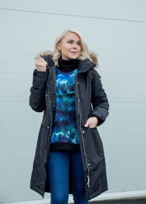 Stiilne kõrge kaelusega  must pusa Talvine Mets-kohe laos suurus M(38-40)-viimane jäänud - Image 2