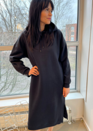 VERO MODA  must avara lõikega pikk kapuutsiga dresskleit Saija-KOHE LAOS - Image 2