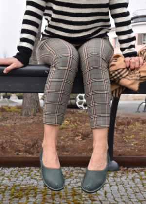 NATURAALSEST NAHAST Eestis käsitööna valminud Omaking vabaaja jalatsid  kuutsid tumerohelised-KOHE LAOS-HEA HIND