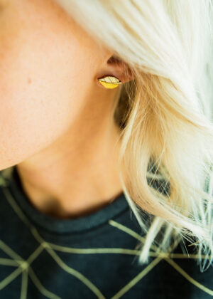 Käsitööna puidust valmistatud kõrvarõngad  Lehed kuldsed-KOHE LAOS-KIIRE TARNE - Image 2