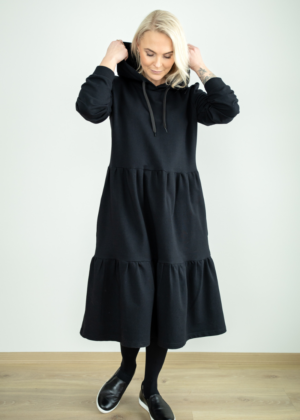 Avara lõikega pikem figuurisõbralik taskute ja kapuutsiga  kleit Helen Must-UUDIS-kohe laos suurus M(38-40) -teised suurused tellimisel - Image 4