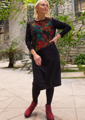 Stiilne must taskutega pusakleit Värvide Mäng-kohe laos suurus XS(34-36) viimane - Image 2