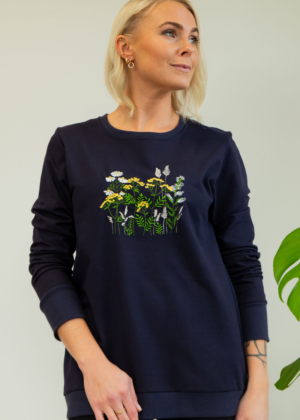 Miela tamsiai mėlyna siuvinėta palaidinė Kummel - paskutinis M(38-40) dydis sandėlyje.