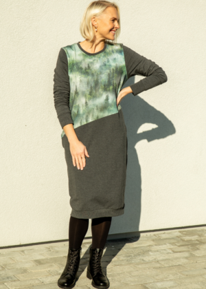 Stiilne tumehall taskutega pusakleit Udune Mets-Kohe laos suurus M(38-40)