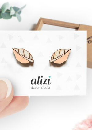 Käsitööna puidust valmistatud kõrvarõngad  Lehed aprikoosiroosa-KOHE LAOS-KIIRE TARNE